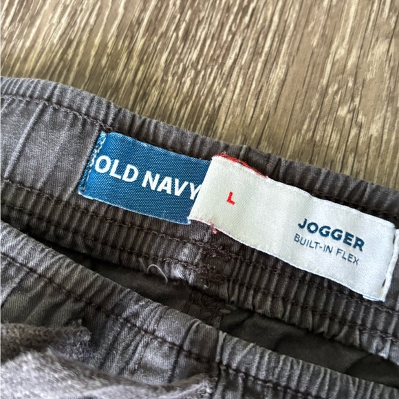 Old Navy Men's Charcoal Jogger Athletic Shorts - Picture 2 of 3